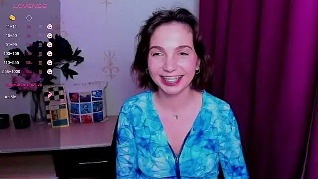 KindHazelHere_ webcam
