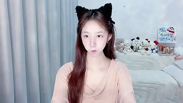lucky-tt live cam on StripChat