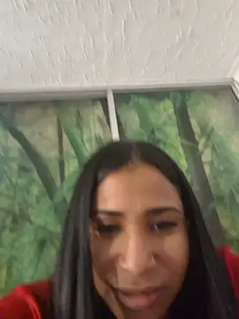La_indiia live cam on StripChat
