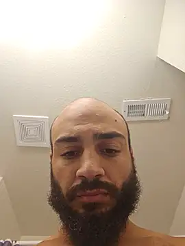 Bustinnuts69