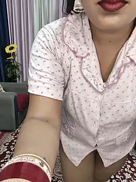 Curvy_Nayara
