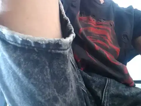 gilbermxx (M young) - I'M GOING TO SHOOT SEMEN ON YOUR FACE,