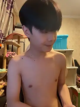 nn-love (M twink) - 大厅全裸调情🥴