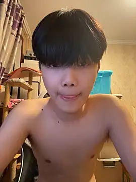nn-love (M twink) - 大厅全裸调情🥴