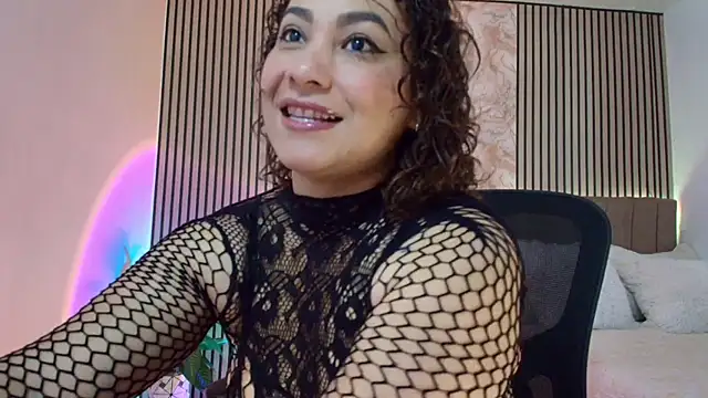 JuliRamirez live webcam