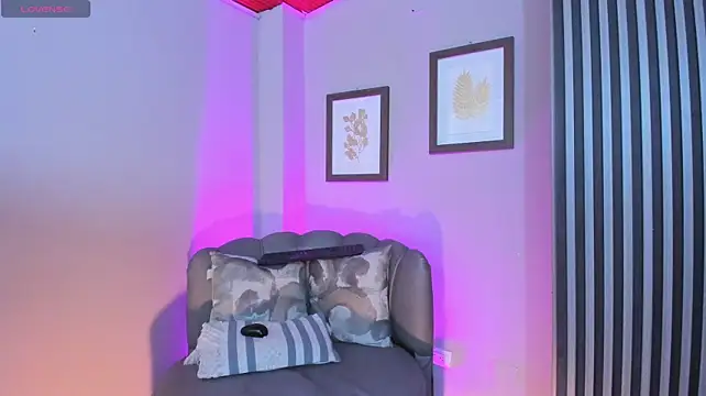 Luna_roosee1