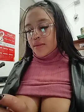 Mia_Risky-1 webcam