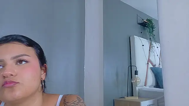 MilaFox__ webcam