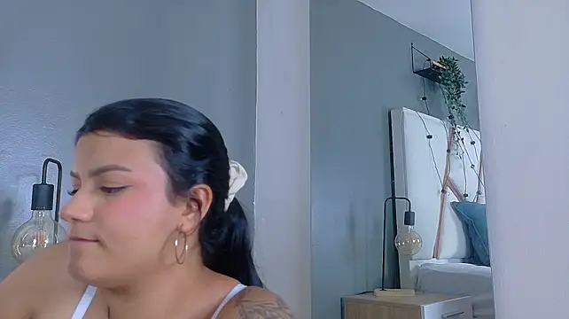 MilaFox__ webcam