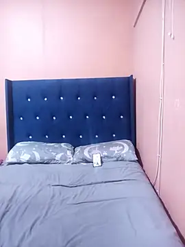 Luciouslips00 webcam