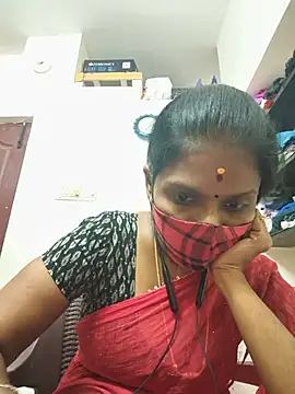 Tamil_Yalini12 live cam on StripChat
