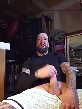 Beardedtattood live sex cam