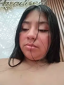 Amber_Herrera live room snapshot on Stripchat