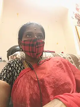 Tamil_Yalini12 live cam on StripChat