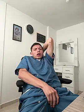 santiObrero live sex cam