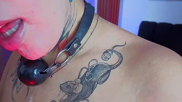 Rebeka-baker live cam on StripChat