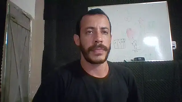 MachoScorpionCaralho live cam on StripChat