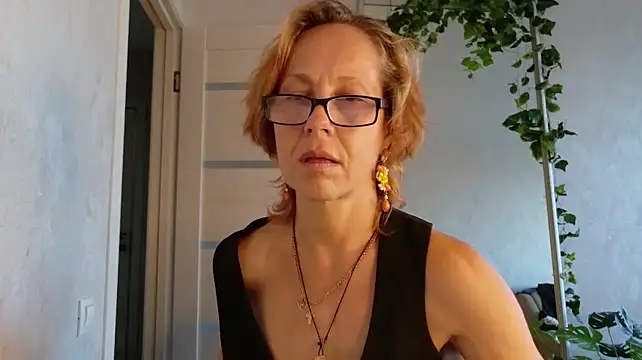 LioraWeiss live webcam