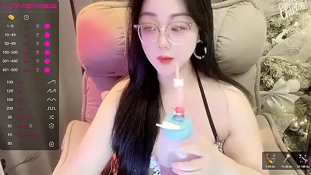 Monica-666888- webcam
