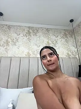 AnitaMore_
