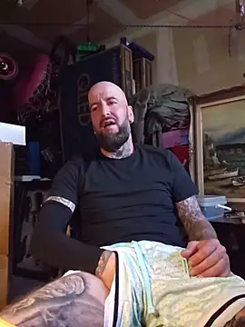 Beardedtattood live sex cam