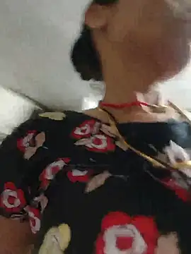 Sexy-Suhani2