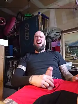 Beardedtattood live sex cam