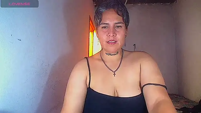 Yessi_rousse