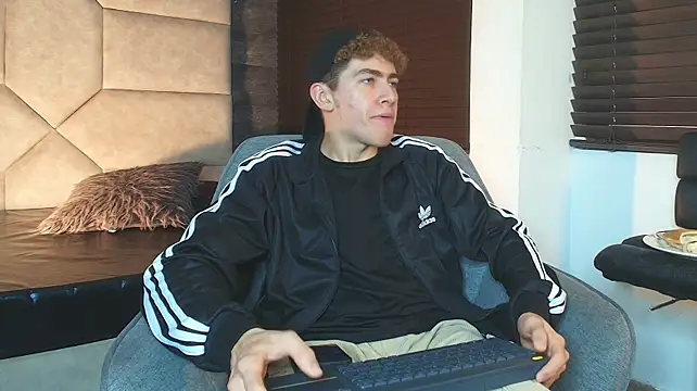 Tyler_Mcrey webcam