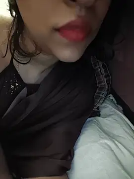 lavanya_sexyy (F milf) - Peticot with bra