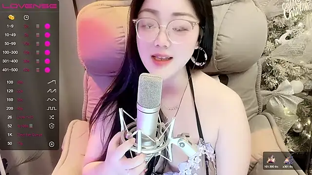 Monica-666888- webcam