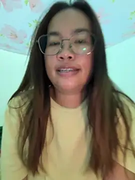 Ponthip live sex cam