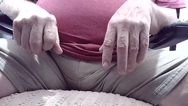 masterbator69x (M grandpa) - Take my shorts off and play my dick HARD
