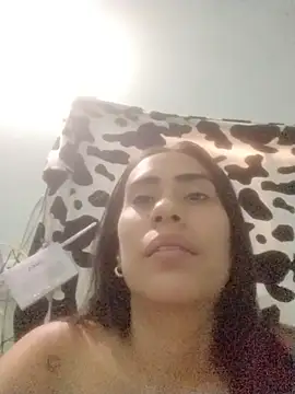 anaisha_isaza live cam on StripChat