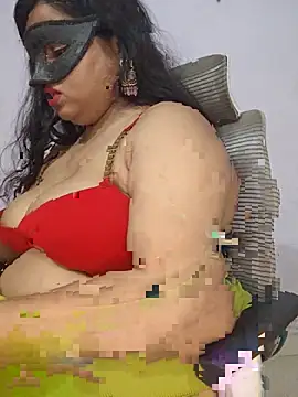 BigAssAyeaha live cam on StripChat