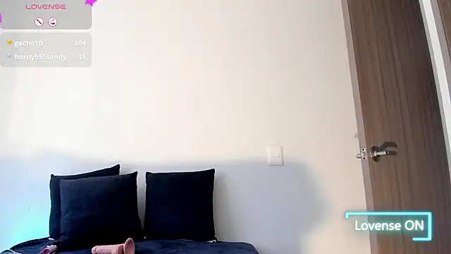 ariadna_grad live cam on StripChat
