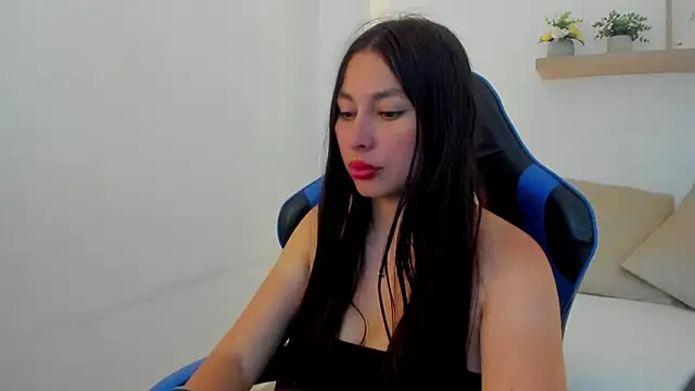 bella_99_ (F young) - show azotes