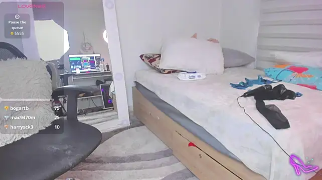 SharonVelvet live webcam