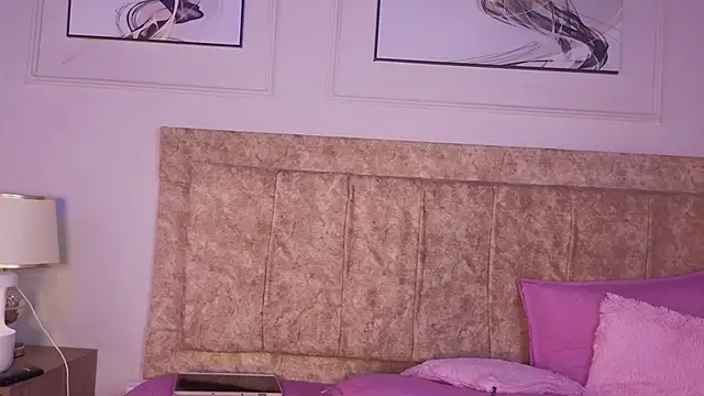 zoe_moon__