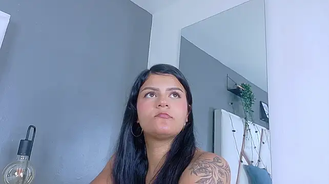 MilaFox__ webcam