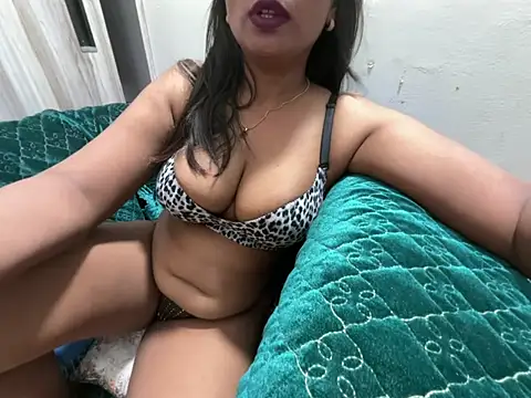 muskan-ki-chut (F milf) - Meri chut ka maja aj kufh alag hi hai