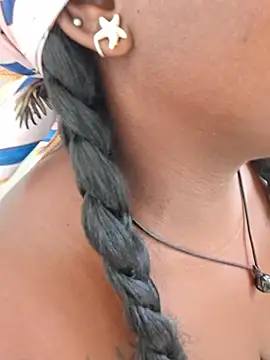 adrilovechocolate (F milf) - NAKED +OIL+SQUIRT