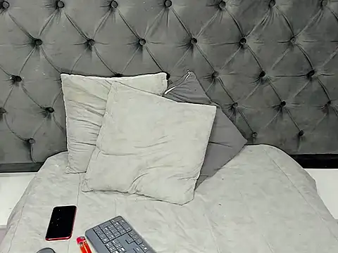 Kivi_Fox webcam