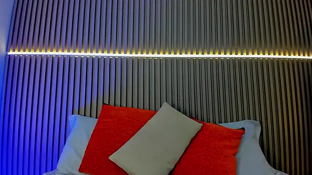 Victoria_Rosee webcam