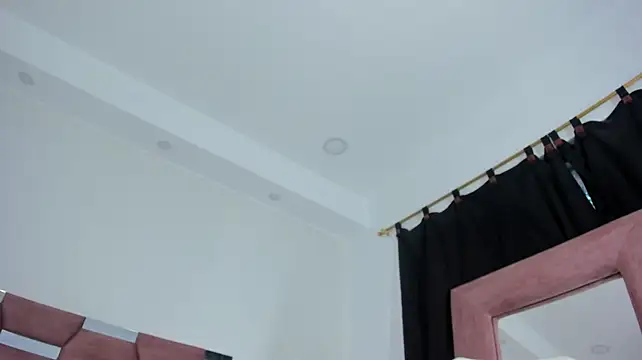sara_sm1th_ webcam