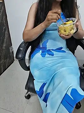 sushmita0 live cam on StripChat