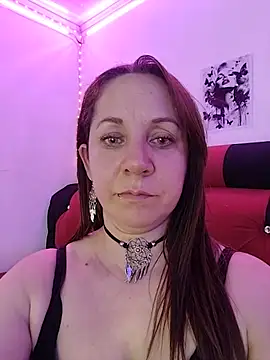 sarasmitthh live cam on StripChat
