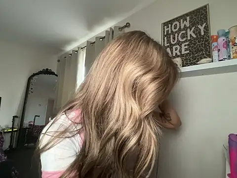 leahlegsterx live cam on StripChat