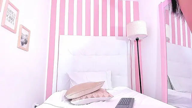 AlinaSimmons live sex cam