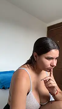 LaiaGomez live cam on StripChat